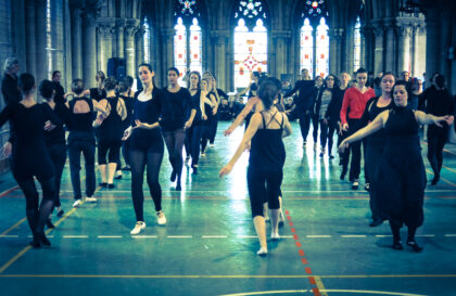 Danseurs en répétition pour le spectacle "L'ile du Paon Flamboyant" au Zénith d'Amiens, avril 2015, produit par l'association Entre-Nous