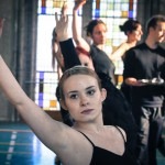 Danseurs en répétition pour le spectacle "L'ile du Paon Flamboyant" au Zénith d'Amiens, avril 2015, produit par l'association Entre-Nous