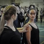 Danseurs en répétition pour le spectacle "L'ile du Paon Flamboyant" au Zénith d'Amiens, avril 2015, produit par l'association Entre-Nous