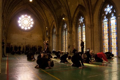 Danseurs en répétition pour le spectacle "L'ile du Paon Flamboyant" au Zénith d'Amiens, avril 2015, produit par l'association Entre-Nous