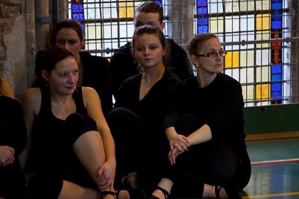 Danseurs en répétition pour le spectacle "L'ile du Paon Flamboyant" au Zénith d'Amiens, avril 2015, produit par l'association Entre-Nous