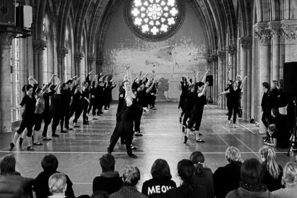 Danseurs en répétition pour le spectacle "L'ile du Paon Flamboyant" au Zénith d'Amiens, avril 2015, produit par l'association Entre-Nous