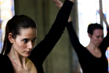 Danseurs en répétition pour le spectacle "L'ile du Paon Flamboyant" au Zénith d'Amiens, avril 2015, produit par l'association Entre-Nous