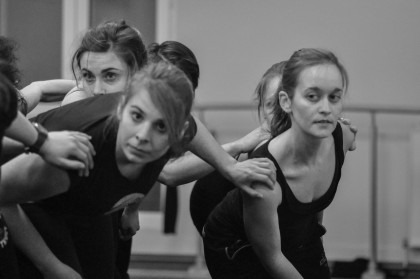 Danseurs en répétition pour le spectacle "L'ile du Paon Flamboyant" au Zénith d'Amiens, avril 2015, produit par l'association Entre-Nous