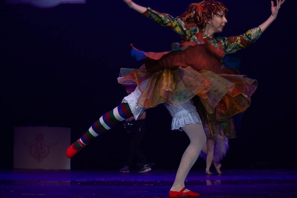 Extrait du spectacle de Danse "La Poupée de Chiffon" produit par l'association Entre-Nous au Zénith d'Amiens