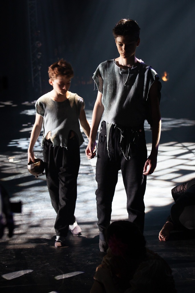 Extrait du spectacle de Danse "La Poupée de Chiffon" produit par l'association Entre-Nous au Zénith d'Amiens