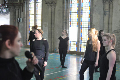 Danseurs en répétition pour le spectacle "L'ile du Paon Flamboyant" au Zénith d'Amiens, avril 2015, produit par l'association Entre-Nous