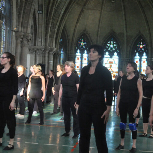 Danseurs en répétition pour le spectacle "L'ile du Paon Flamboyant" au Zénith d'Amiens, avril 2015, produit par l'association Entre-Nous